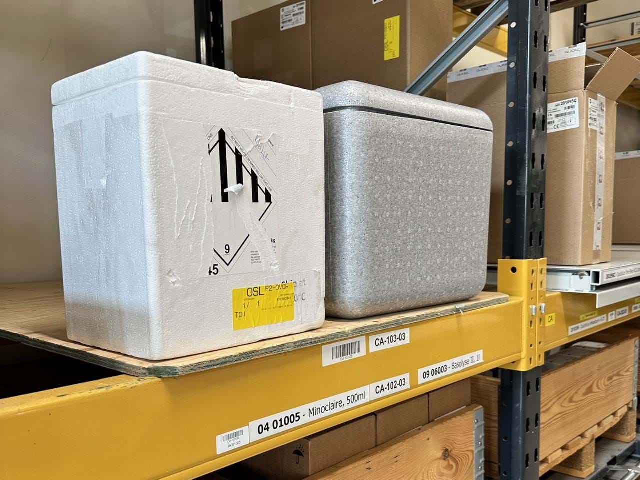 Isoporesker klar for gjenbruk.